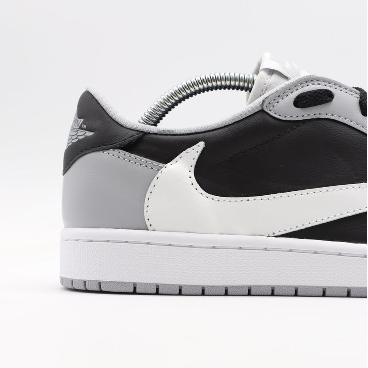 Nike Jordan 1 - Charcoal
